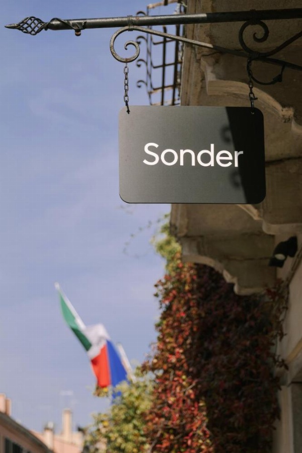 Salute Palace powered by Sonder image 28